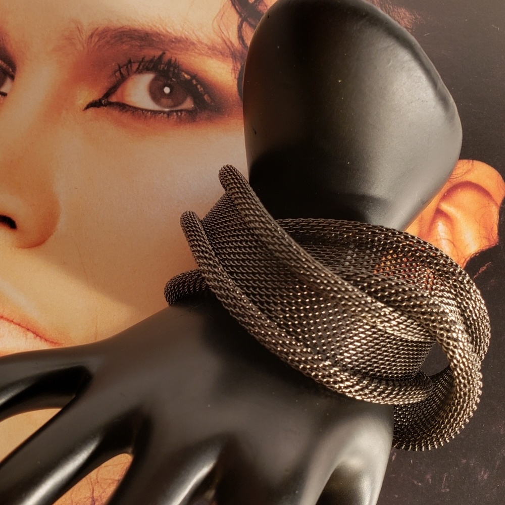 Vintage 1990s Mesh Magnetic Bracelet
